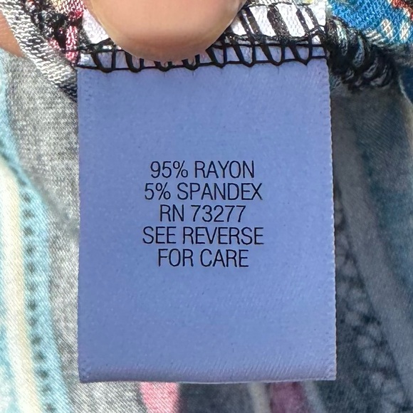 Dana Buchman multicolored striped long sleeve v-neck top / M/Excellent condition - Picture 15 of 15